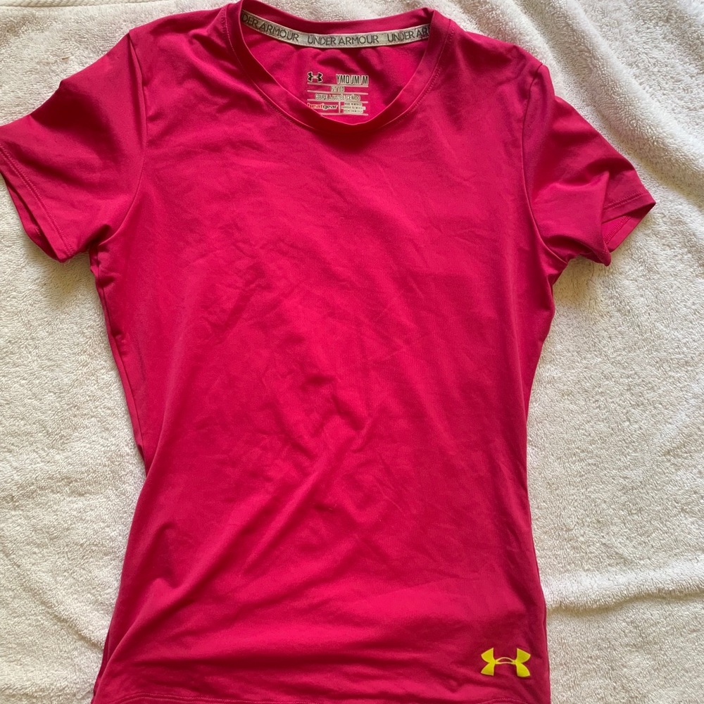 Girls UNDER ARMOUR shirt